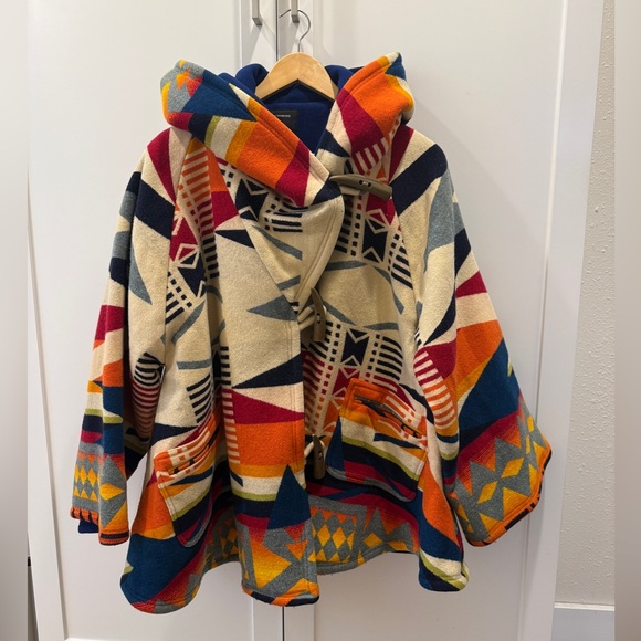 Lindsey Thornburg Pendleton Cloak - Fire Legend Pattern - Picture 3 of 8